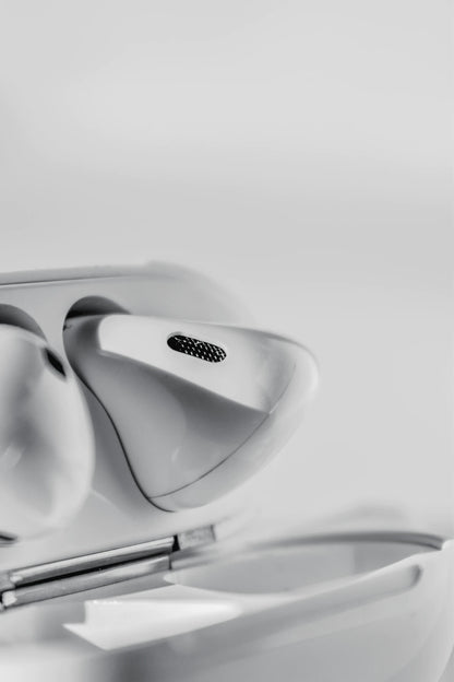 Airpods 2 (2019) - Lightning Charging case